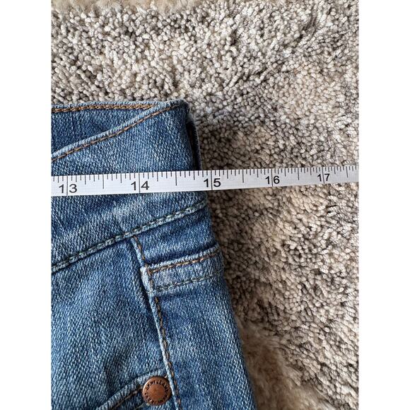 DKNY jeans Times Square Flare cut off regular wash women's size 30 - Picture 6 of 10